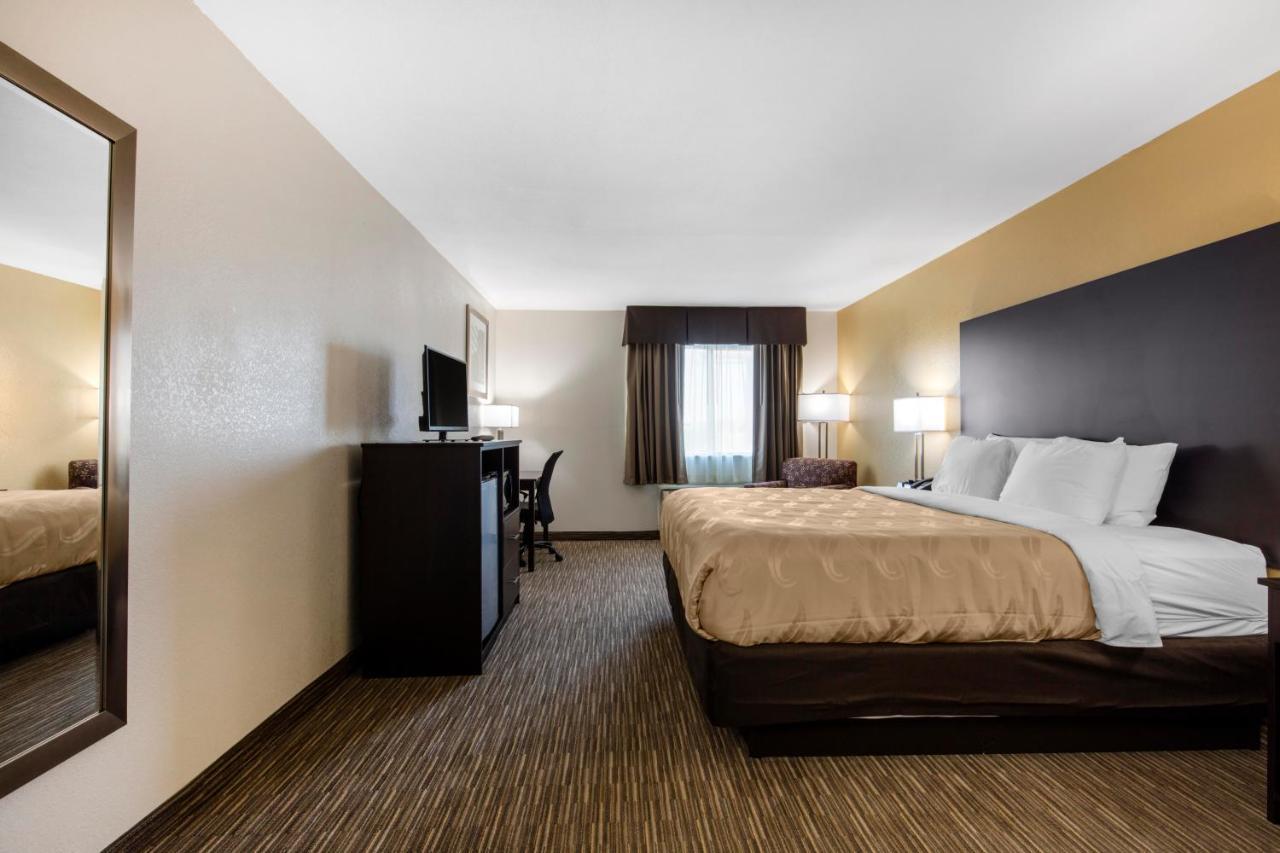 Quality Inn & Suites Metropolis I-24 Exteriör bild