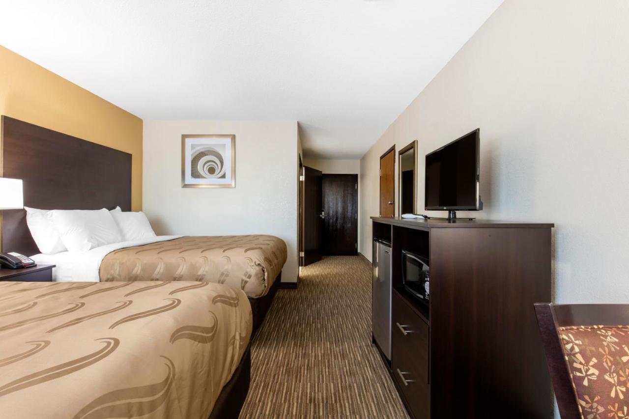 Quality Inn & Suites Metropolis I-24 Exteriör bild