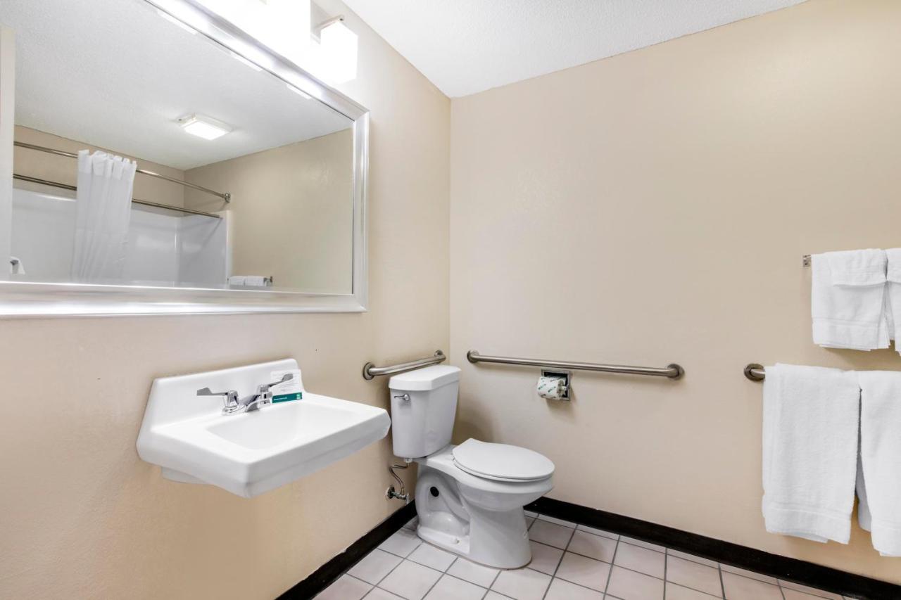 Quality Inn & Suites Metropolis I-24 Exteriör bild