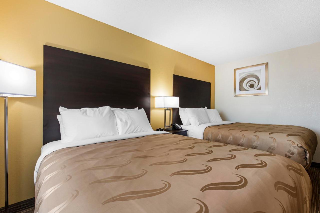 Quality Inn & Suites Metropolis I-24 Exteriör bild
