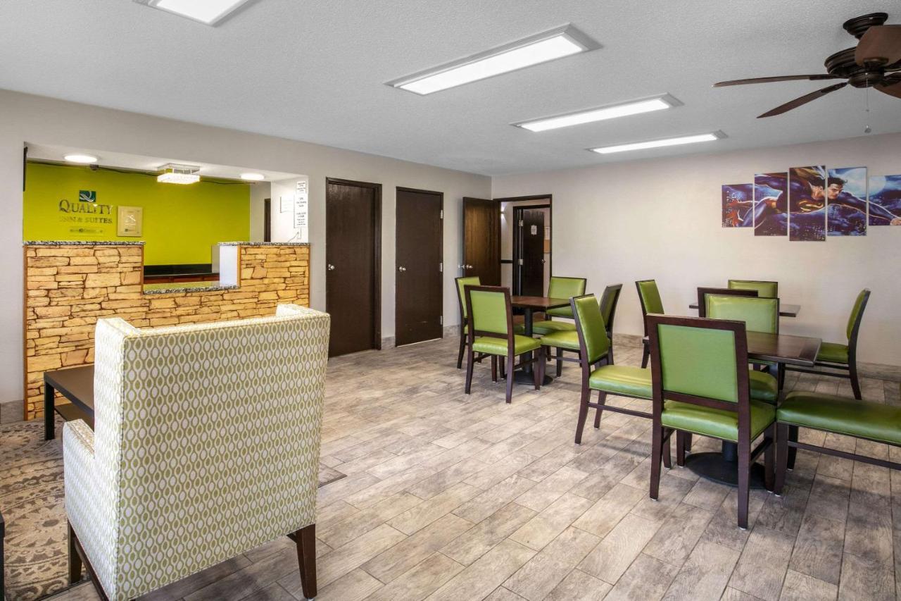 Quality Inn & Suites Metropolis I-24 Exteriör bild