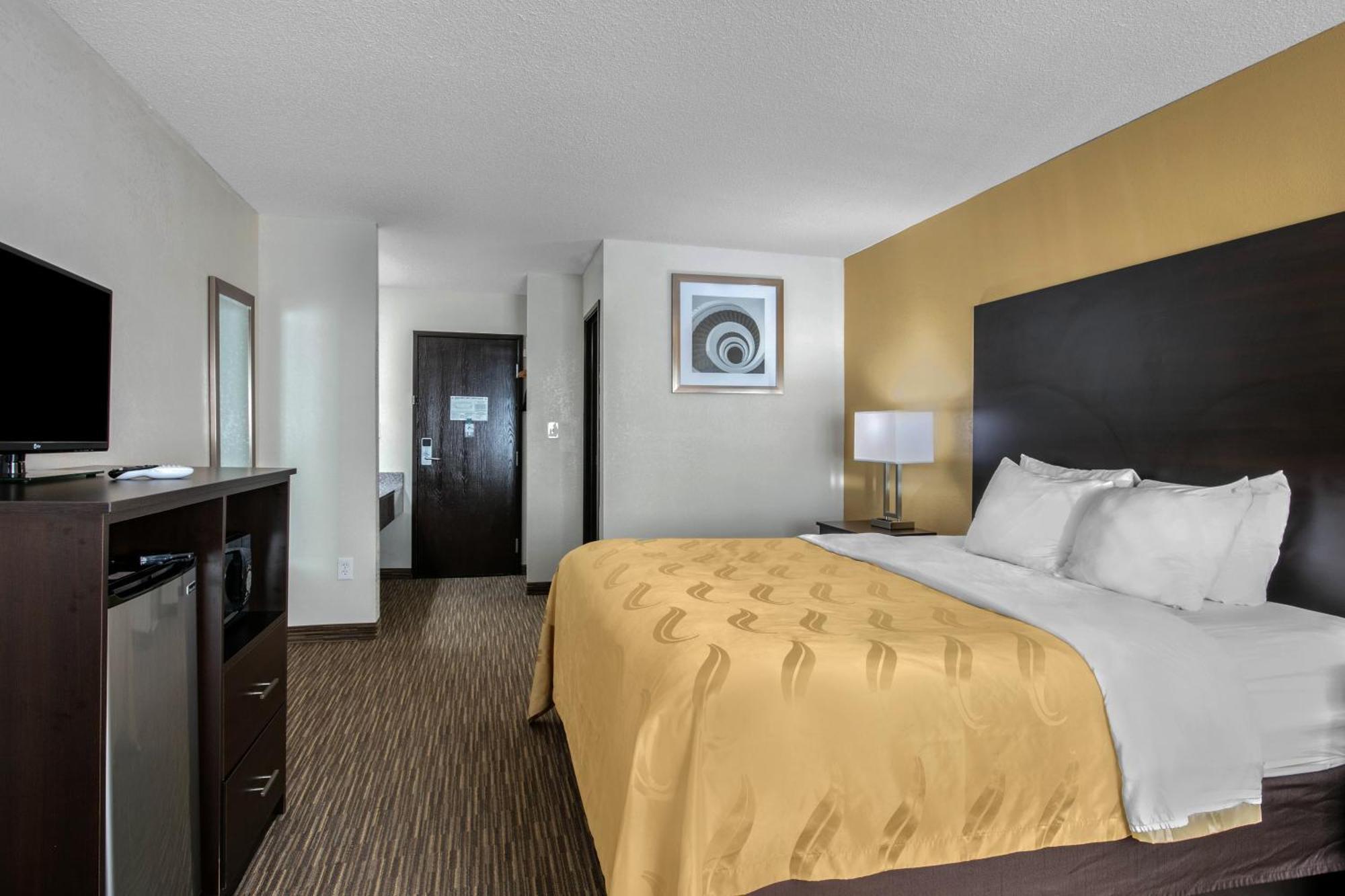 Quality Inn & Suites Metropolis I-24 Exteriör bild