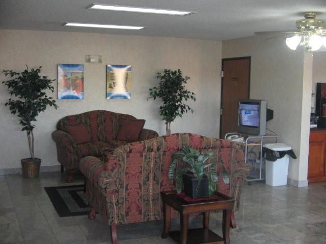 Quality Inn & Suites Metropolis I-24 Exteriör bild