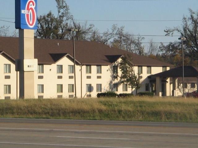 Quality Inn & Suites Metropolis I-24 Exteriör bild